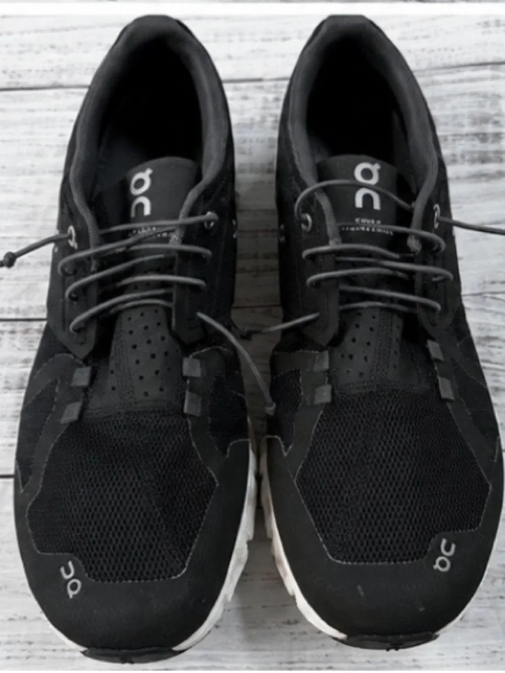 On Cloud Running Shoes Men’s Size 11 Black White EU 45